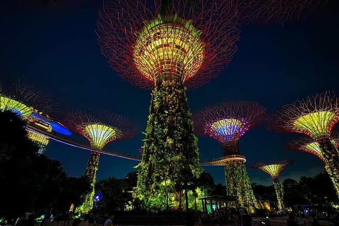 Twilight Magic Singapore River Cruise and 2 Light Show - A night plan that stitches Singapore together
