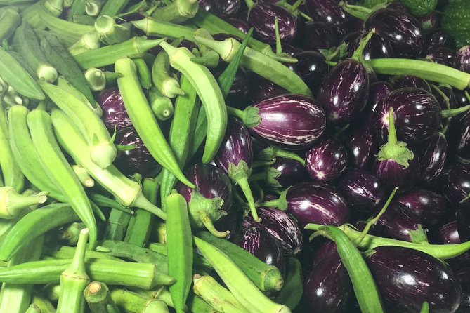 Vegetarian Culinary Adventure in Singapore - Temple visit: understanding religion-based vegetarianism without getting preachy