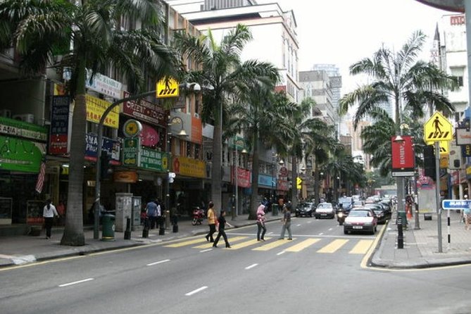 Your Private Kuala Lumpur Day: 16hr Hightlights Tour from Sg - The long drive from Singapore, and why the breaks matter
